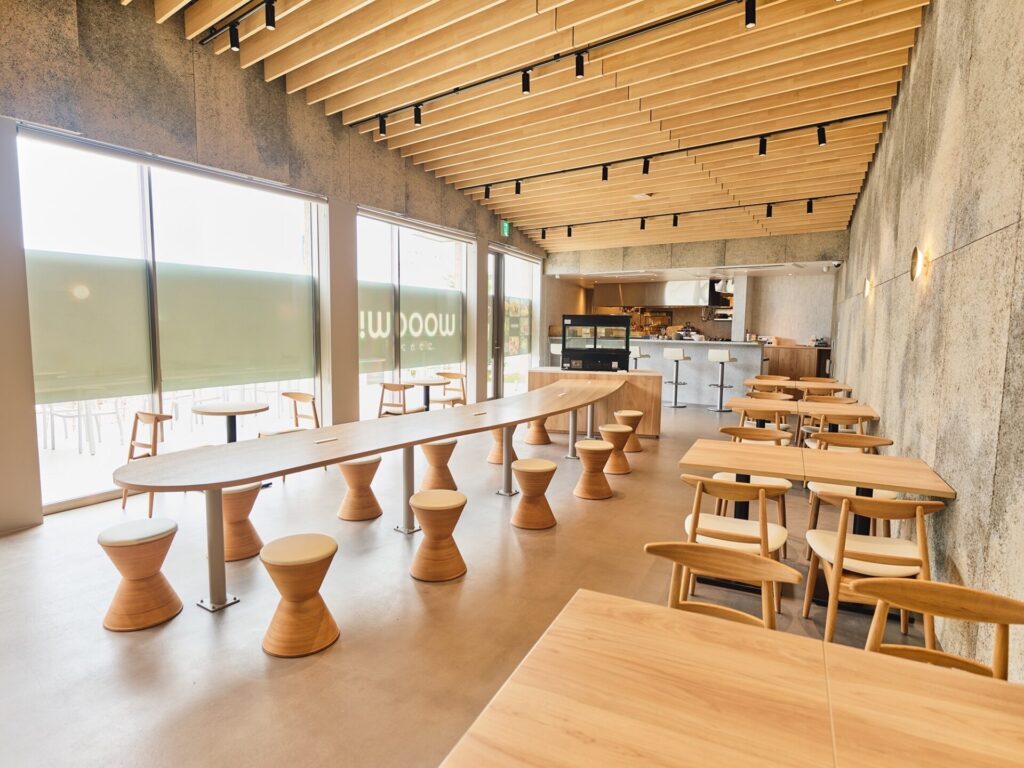 WOOOW Cafe 水戸7